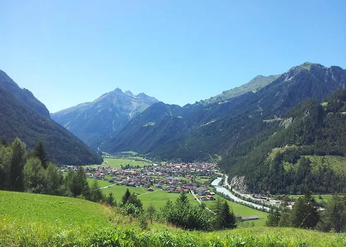 Haus Olympia アパート プフンツ